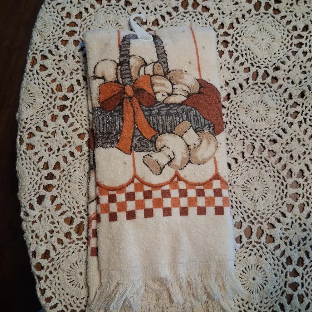 Vintage Cannon new old stock kitchen towel mushrooms USA